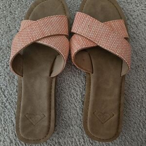 Roxy Women's Peach Cross Strap Sandals